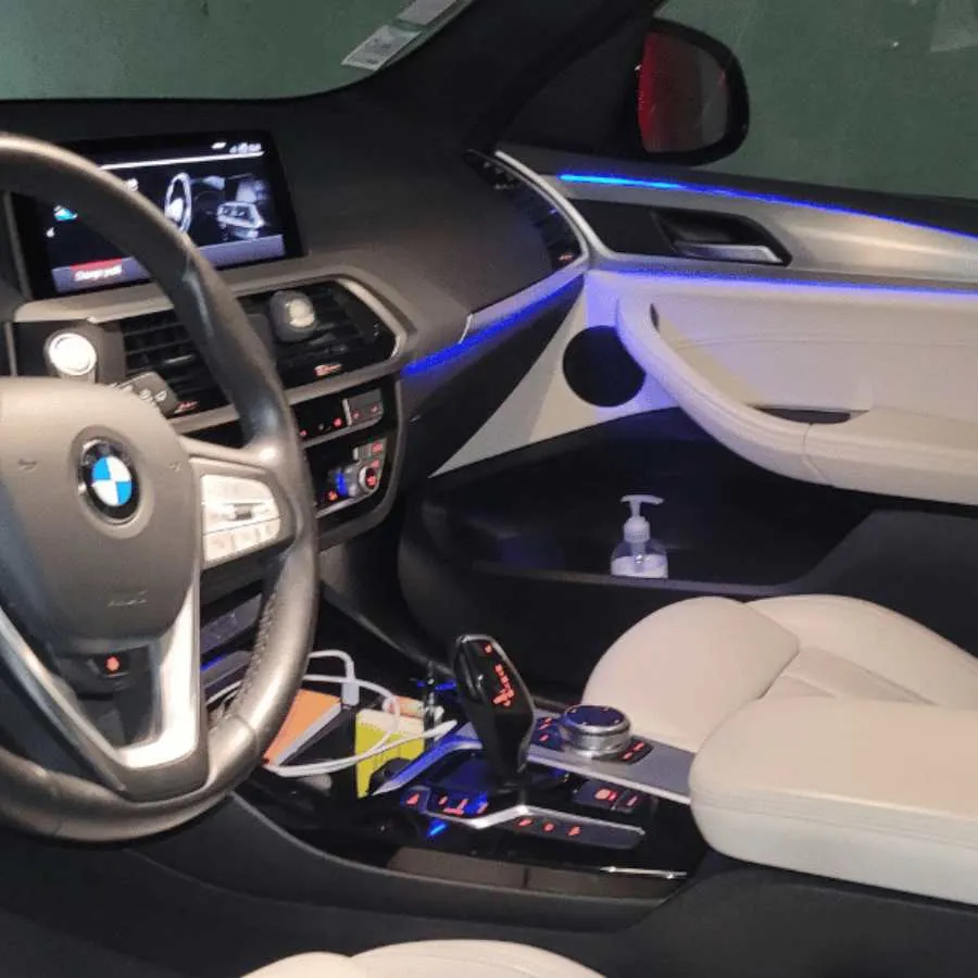 intérieur de notre suv taxi dans l'ain